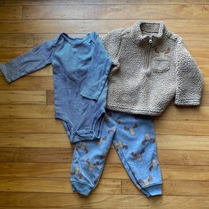 Fleece Moose Baby Boys 3 piece Outfit 12 M